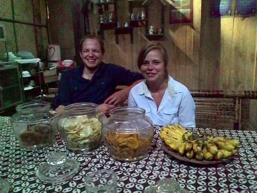Griya Harja Homestay Magelang Extérieur photo